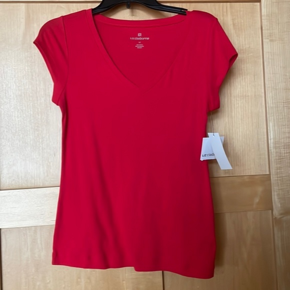 Liz Claiborne NWT Cotton‎ V-Neck Women’s Tee Size Medium red